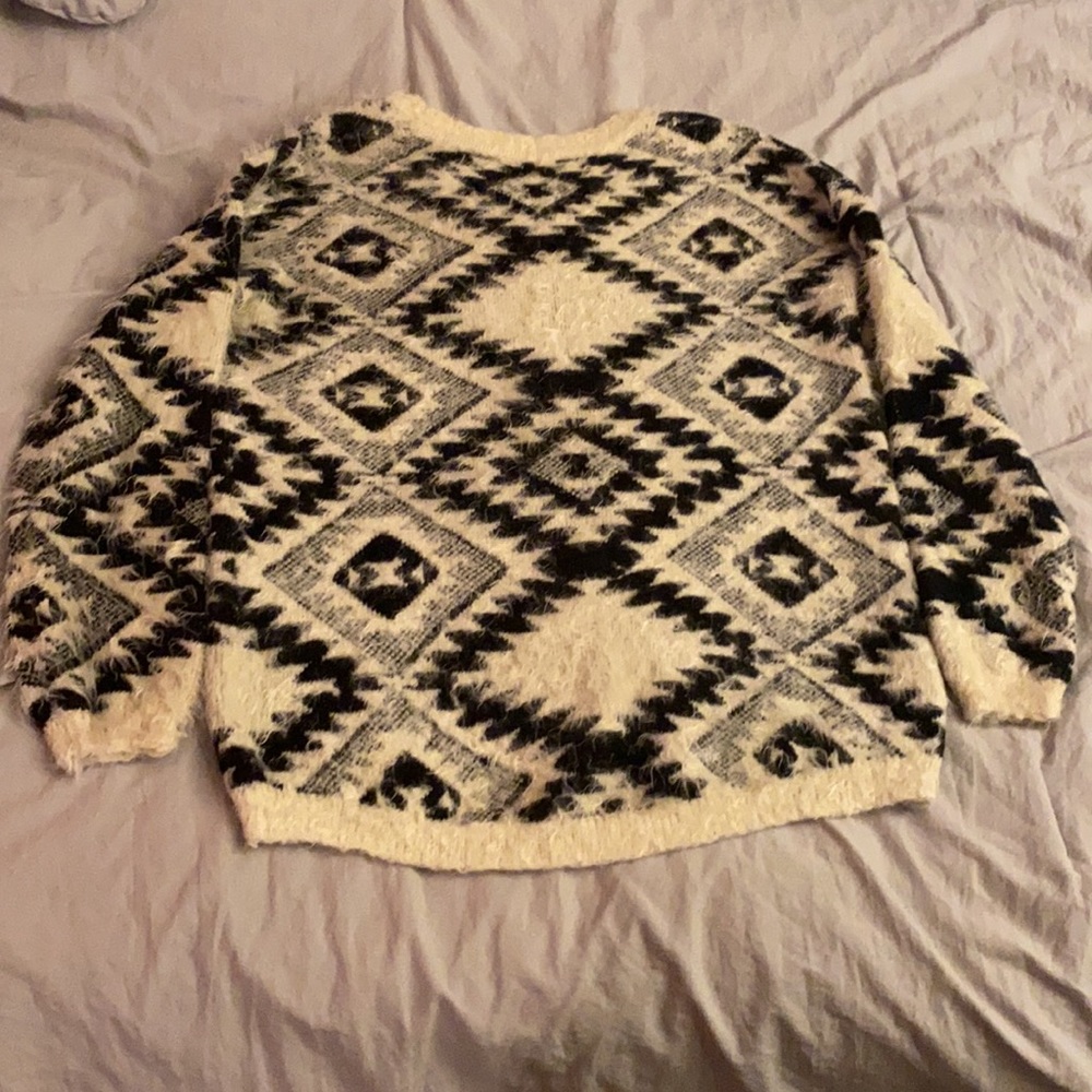 Sweater - Picture 2 of 4